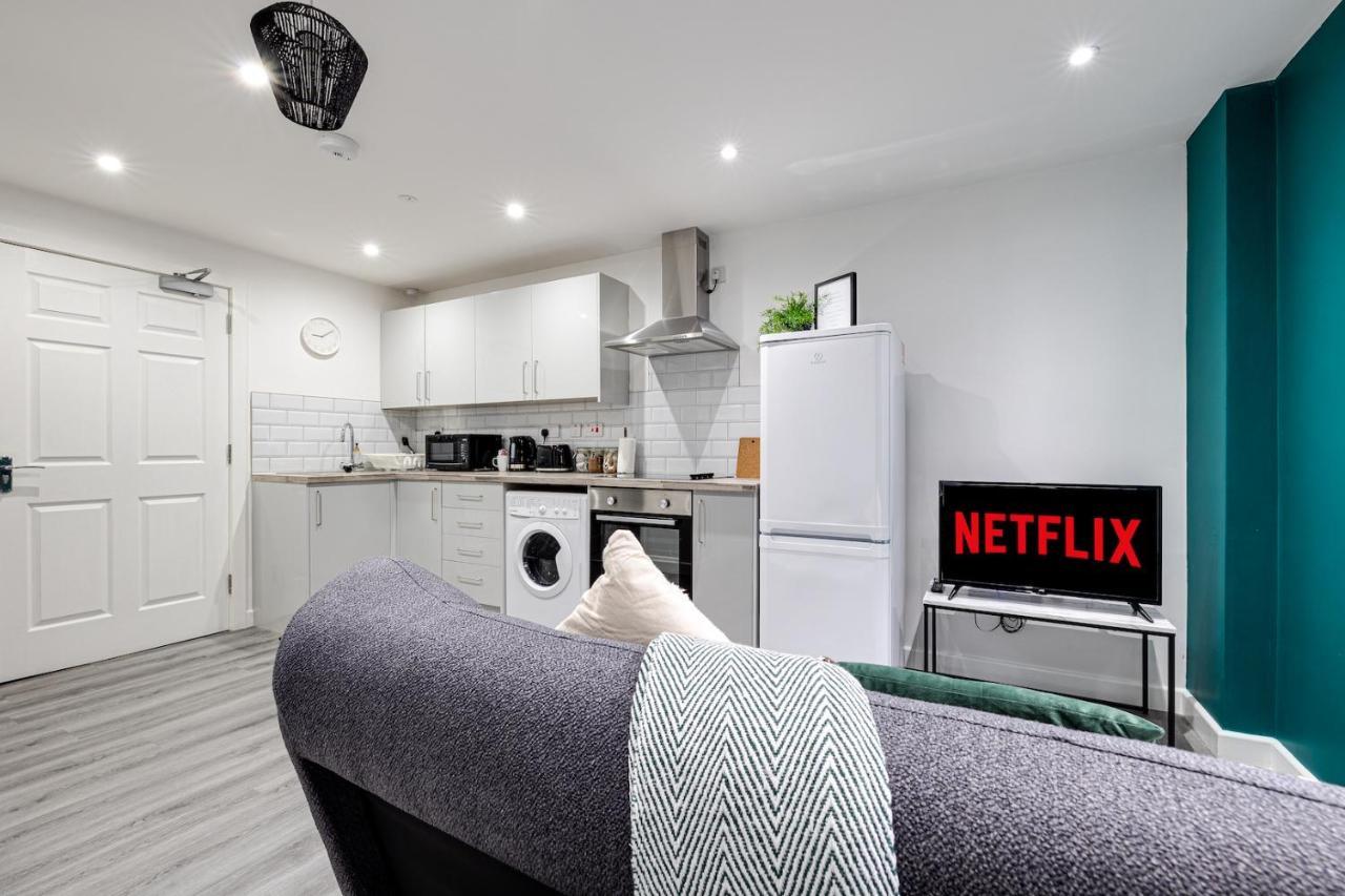 Cosy Modern Apt In Heart Of Stockport - Sleeps 4 Apartamento Exterior foto
