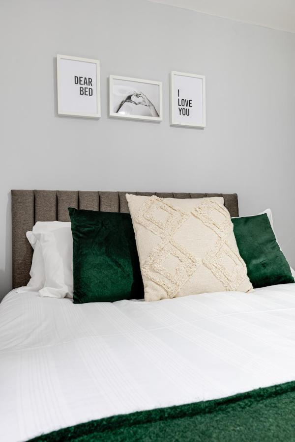 Cosy Modern Apt In Heart Of Stockport - Sleeps 4 Apartamento Exterior foto